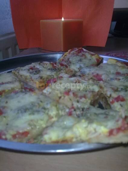 Pizza Vegetariana jednoduše - fotografie receptu - TopRecepty.cz