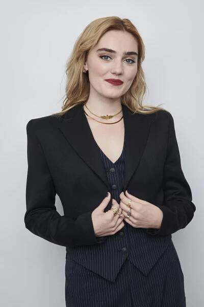 'The Winchesters' star Meg Donnelly at New York Comic Con 2022