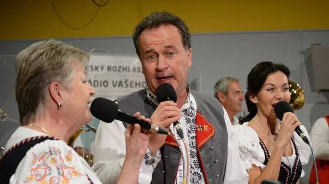 Zpěváci Moravanky  (zleva Ivana Slabáková,  Břetislav Osička a Daniela Magálová) | foto: František Tichý