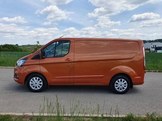 Ford přivezl do Česka nabíjecí Transit s tříválcem. Jezdí hezky, vyplatí se však jen 10 procentům zákazníků