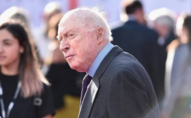 Zemřel Norman Lloyd, nejstarší herec světa, parťák Chaplina či Hitchcocka