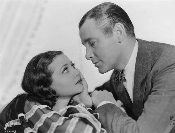 Dvacetiletá - Promo - Sylvia Sidney, Herbert Marshall