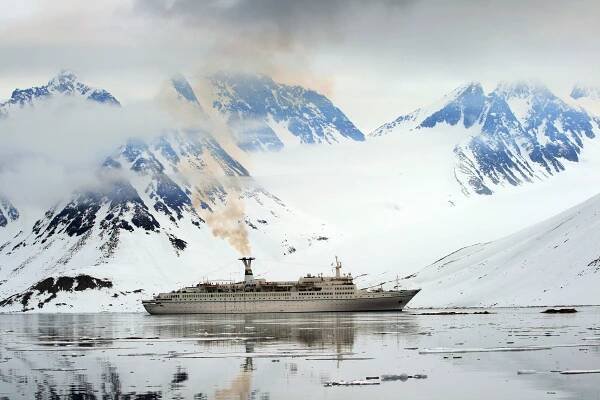 What would a clean cruising industry look like?