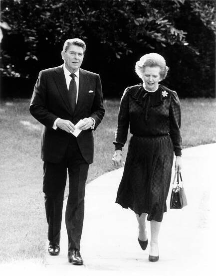 Neústupná Železná lady. Před 45 lety poprvé stanula v čele britské vlády žena