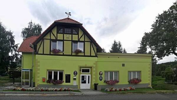 Podbořanský Rohozec - obecní úřad foto 3