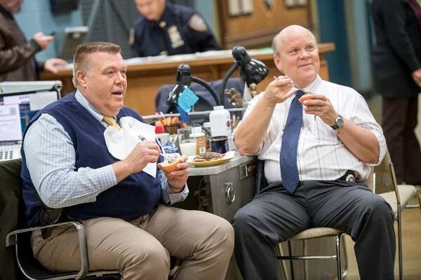 Brooklyn 99 - Jake a Sophia - Z filmu - Joel McKinnon Miller, Dirk Blocker