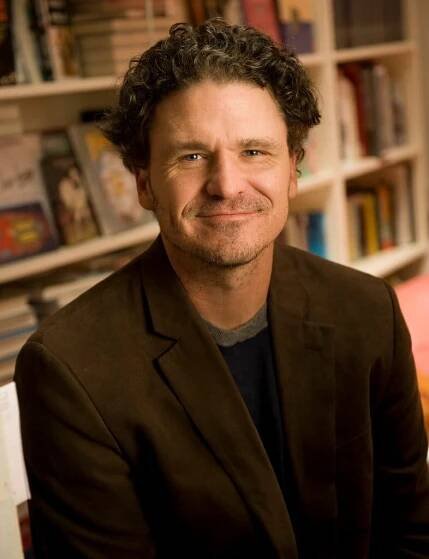Chapter 81: Dave Eggers on surreptitious spying in the snares of surveillance — 3 Books with Neil Pasricha