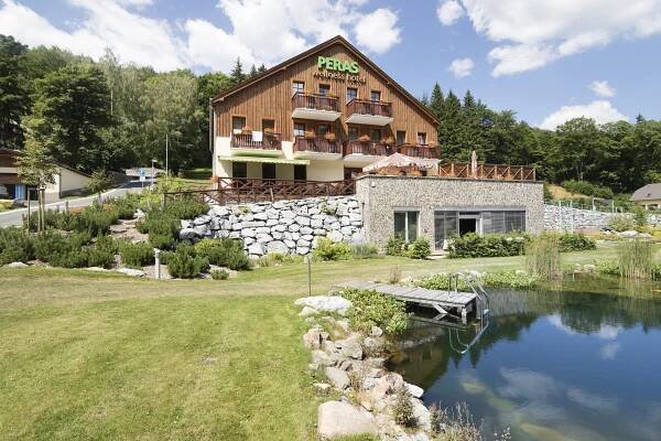 Kontaktujte nás – Peras Hotel