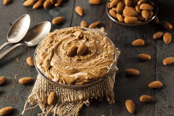 Nejlepší recept na domácí krémové arašídové máslo - Receptik.cz
