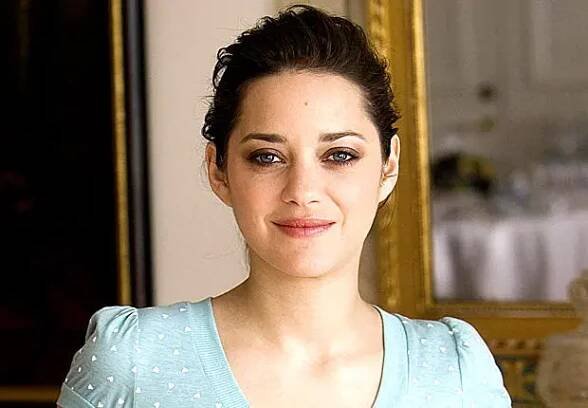 Marion Cotillard je matkou