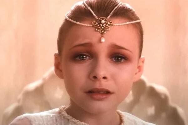Tami Stronach was 10 when she filmed The NeverEnding Story. Grown men camped outside her house.