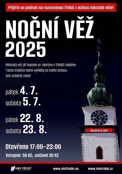 Noční vyhlídky z ochotu městské věže při kostele sv. Martina.