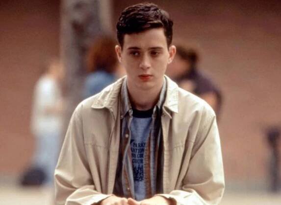 Eddie Kaye Thomas jako Finch.