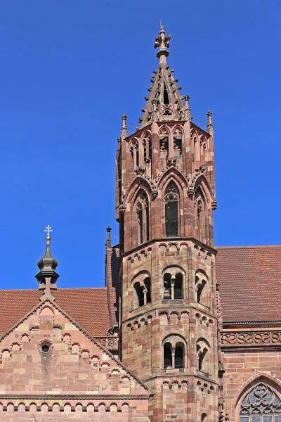 File:00 0743 Freiburg Minster - Hahnenturm.jpg