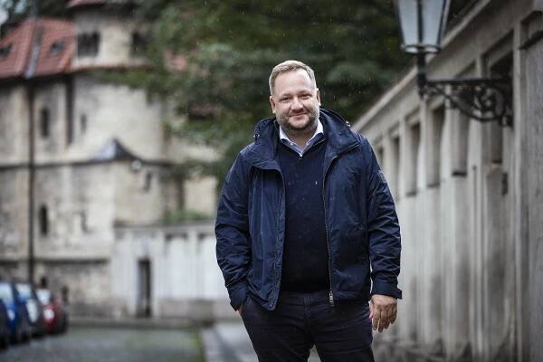 Jak dostat Nedvěda k šejkům. Agent o české legendě a Trpišovského budoucnosti