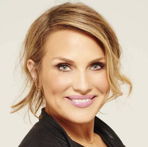 Headshot of Sarah Jane Froome.