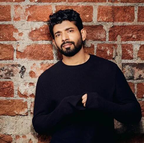 Vineet Kumar Singh- Bio, Age, Height, Net Worth, Movies, Wife