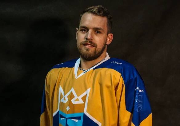 Aleš Macháček o gólech Buldokům a snu o předkole | IHC Písek 