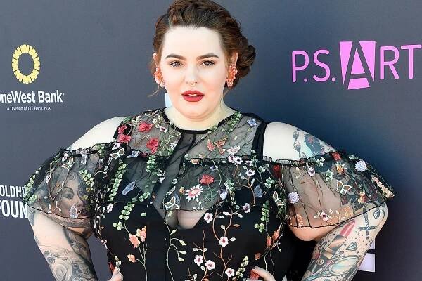 SANTA MONICA, CA - NOVEMBER 13: Model Tess Holliday attends P.S. ARTS and OneWest Bank's Express Yourself 2016 at Barker Hangar on November 13, 2016 in Santa Monica, California. (Photo by Joshua Blanchard/Getty Images for P.S. ARTS)