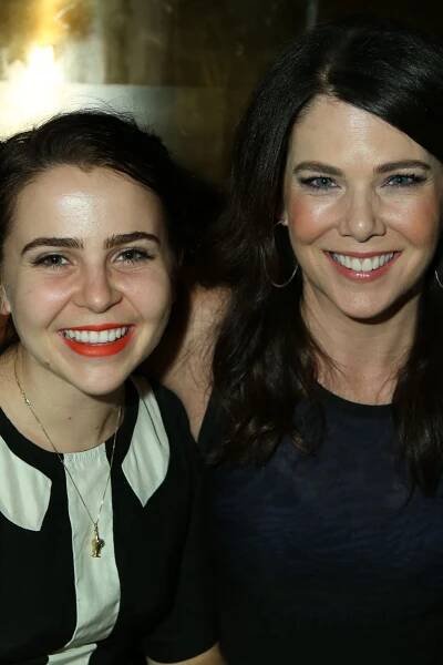 Lauren Graham Accidentally Reveals the Father of Mae Whitman’s Baby