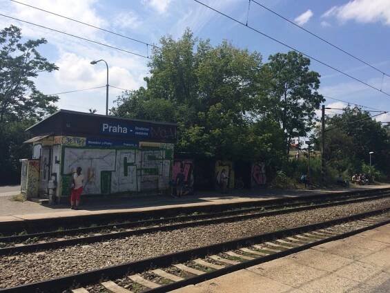 Vlaková zastávka Strašnice časem zmizí. Nahradí ji Eden a Zahradní Město
