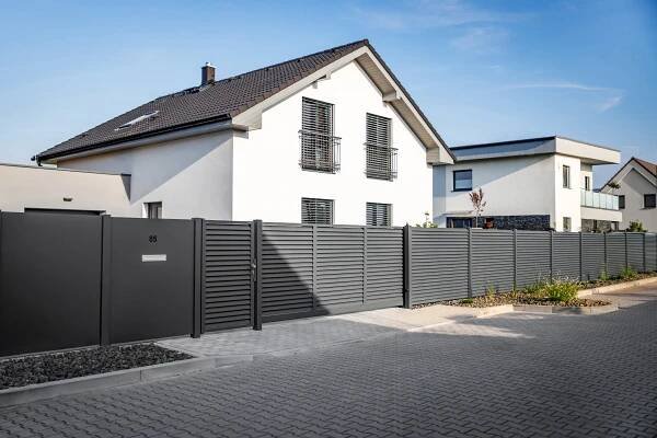 Hliníkové ploty LAMARK | Designové brány a ploty na míru