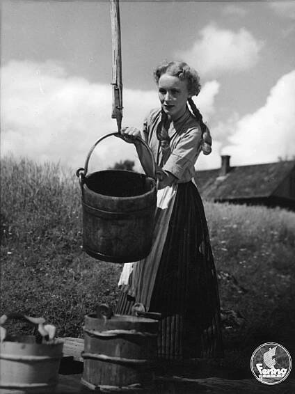 Kyläraittien kuningas (1945)