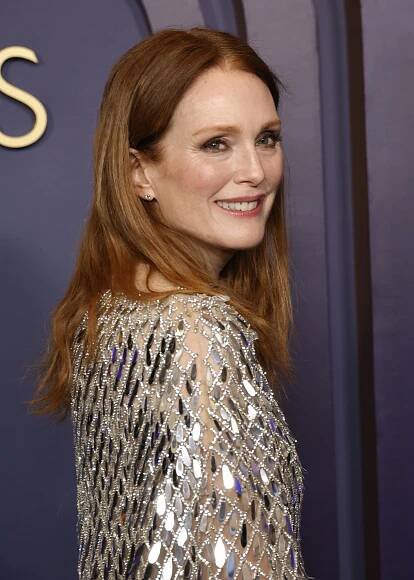Jedině hnědá řasenka a stejný parfém už léta! Jak o sebe pečuje Julianne Moore? Vypadá rok od roku lépe