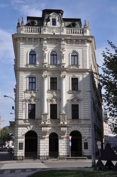 Soubor:Brno-Rooseveltova-budovaČNB2015.jpg