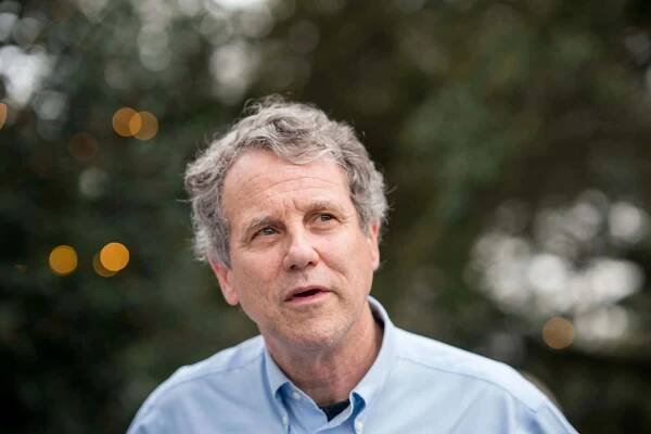 [100+] Sherrod Brown Wallpapers