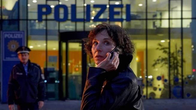 Místo činu - Das Mädchen, das allein nach Haus’ geht - Z filmu - Meret Becker