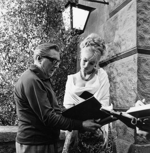 Terence Fisher, Susan Denberg - Frankenstein Created Woman - Z natáčení