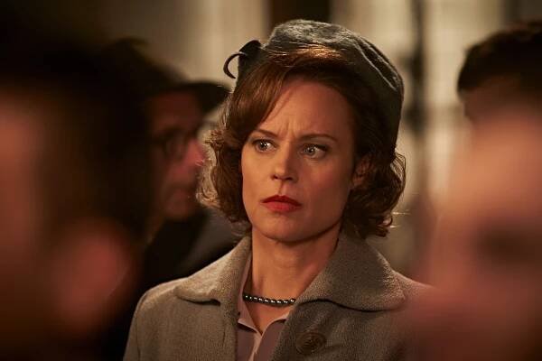 Narelle Portanier Stills Photographer Melbourne Australia - DR BLAKE MYSTERIES