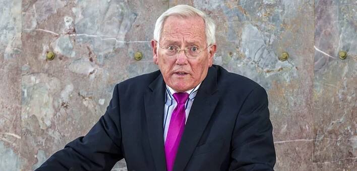 Christean Wagner, Vorsitzender der Stiftung Zentrum gegen Vertreibungen, spricht zu den Gästen in der Paulskirche. Der Franz-Werfel-Menschenrechtspreis der Stiftung Zentrum gegen Vertreibungen wird in diesem Jahr in der Paulskirche an den Präsident von Rumänien verliehen. Die Auszeichnung würdigt den Einsatz des Staatspräsidenten für Menschenrechte, besonders für die Minderheiten in seinem Land und europaweit.