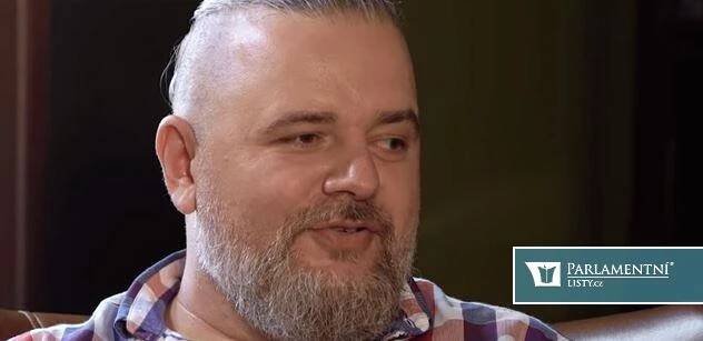 „Uhlíková stopa firemní chlastačky“. Expertka vypočetla. Vávra četl a nevěřil