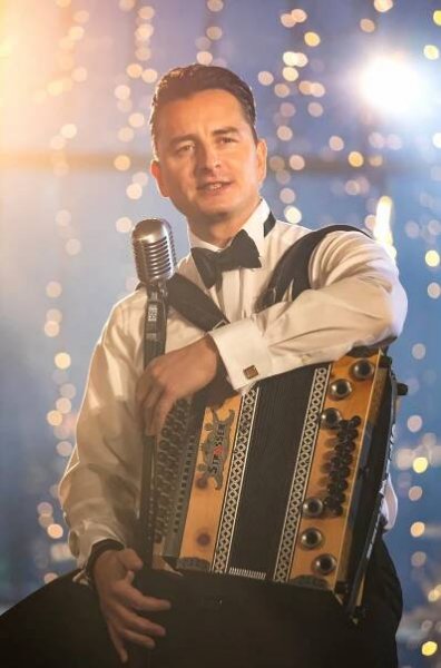 Andreas Gabalier - A Volks-Rock'n'Roll Christmas (2021)