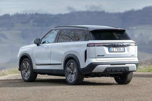 Jaecoo 7: hybridní SUV s 1.200 km autonomie dorazí do Itálie