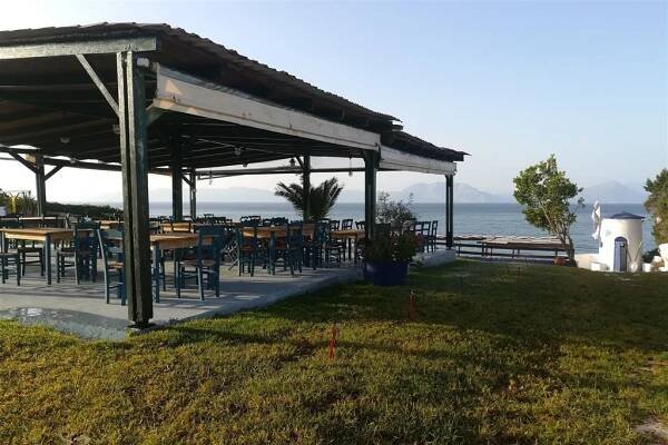 KORALLI BEACH (Peloponés, Niforeika) | Travel Family - Viamare