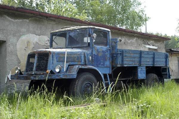 Příběh Tatry 128, která vznikla kvůli armádě na rozkaz vlády a strany za pouhých 72 dnů