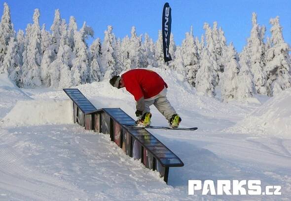 Galerie 2010 - návrhy snowparků a výroba snowboardových překážek