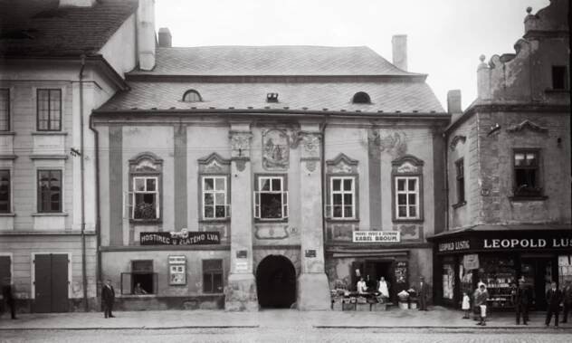 Žižkovo náměstí či hotel Palcát. Podívejte se, jak vypadal Tábor před mnoha lety