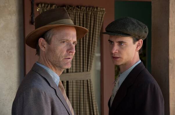 Manhattan - Druhý příchod - Z filmu - John Benjamin Hickey, Harry Lloyd