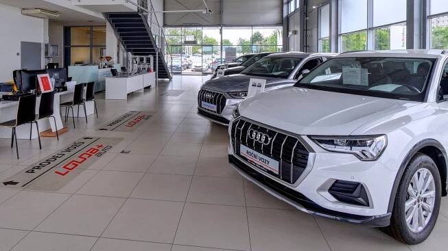 Půjčky na ojetá auta výrazně zlevňují. Zájemci o ojetinu si tak mohou dopřát výrazně lepší vůz