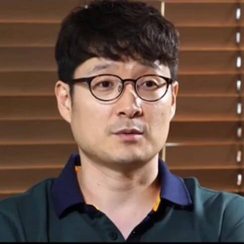 Park Hoon-jung - Wikipedia