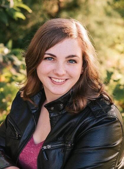 book a photographer for senior pictures Northfield MN
