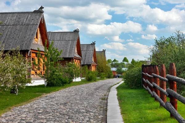 The Guest House Etiquette Guide [Know Before You Go]