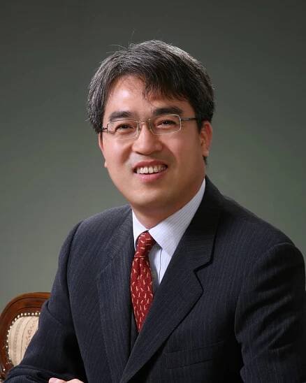 The picture of Kwang-Yeon LEE