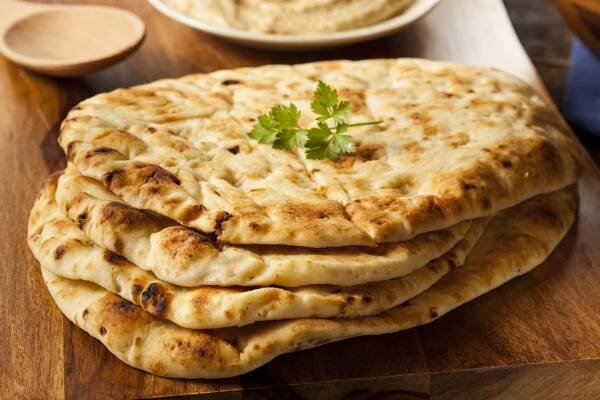 Domácí indický naan flatbread — Stock obrázek