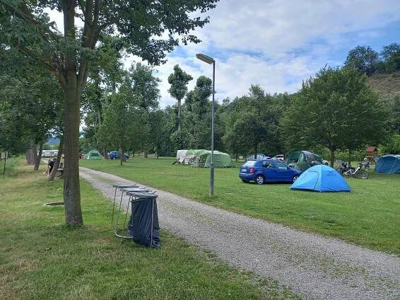 Letní sezona v kempech začíná pomaleji. Zájem ovlivňuje počasí i ceny