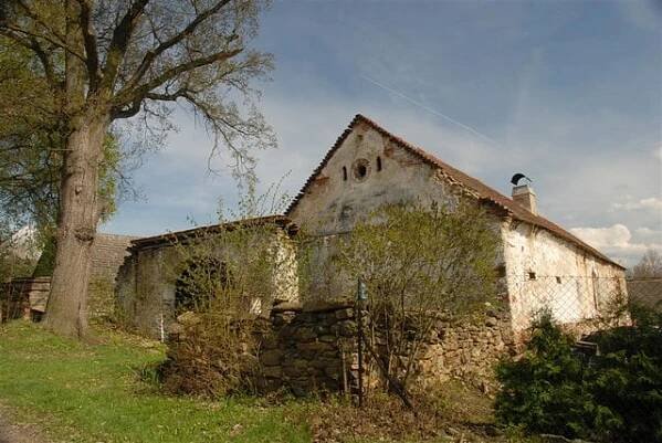 Obce a historické památky - Louňovice pod Blaníkem